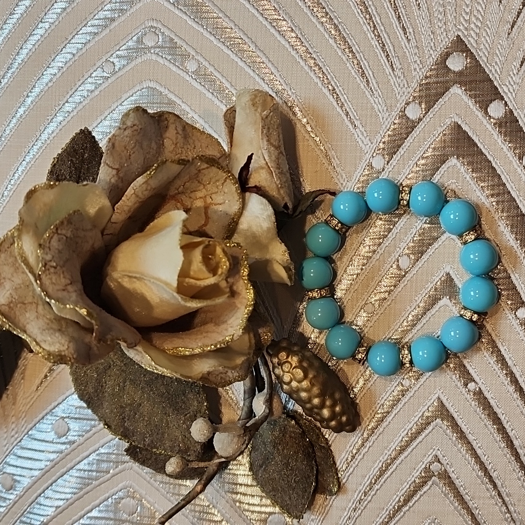 Vintage Joan Boyce Turquoise Beaded Bracelet Gold Tone Crystal Separators 19$